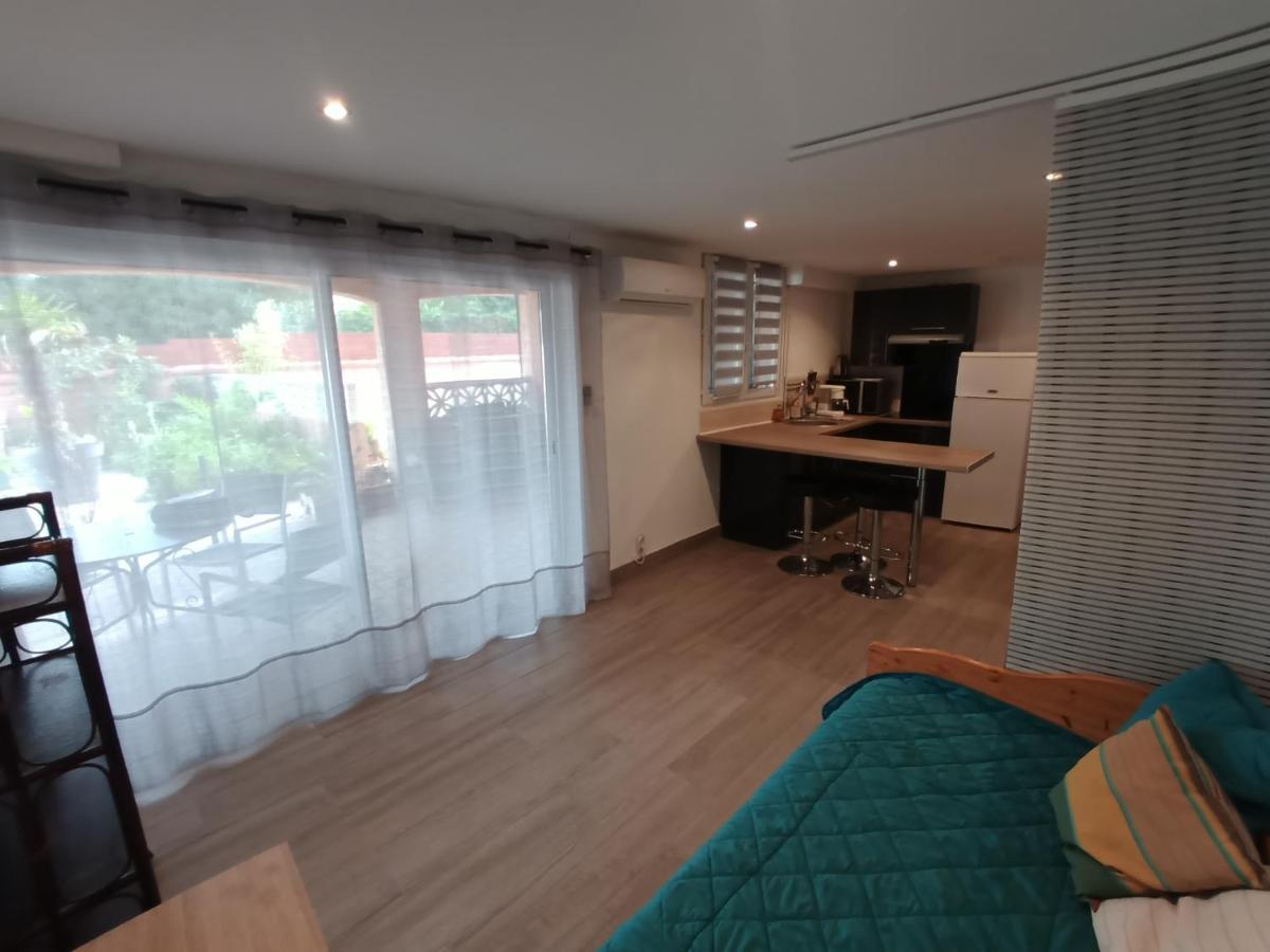 Appartements Dans Residence Avec Piscine - Mer A 500M Sainte-Marie-la-Mer Exterior photo